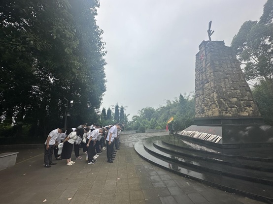 1686536378516546.jpg 2.jpg