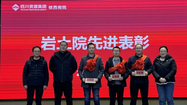 1739789486354365.jpg 3.jpg